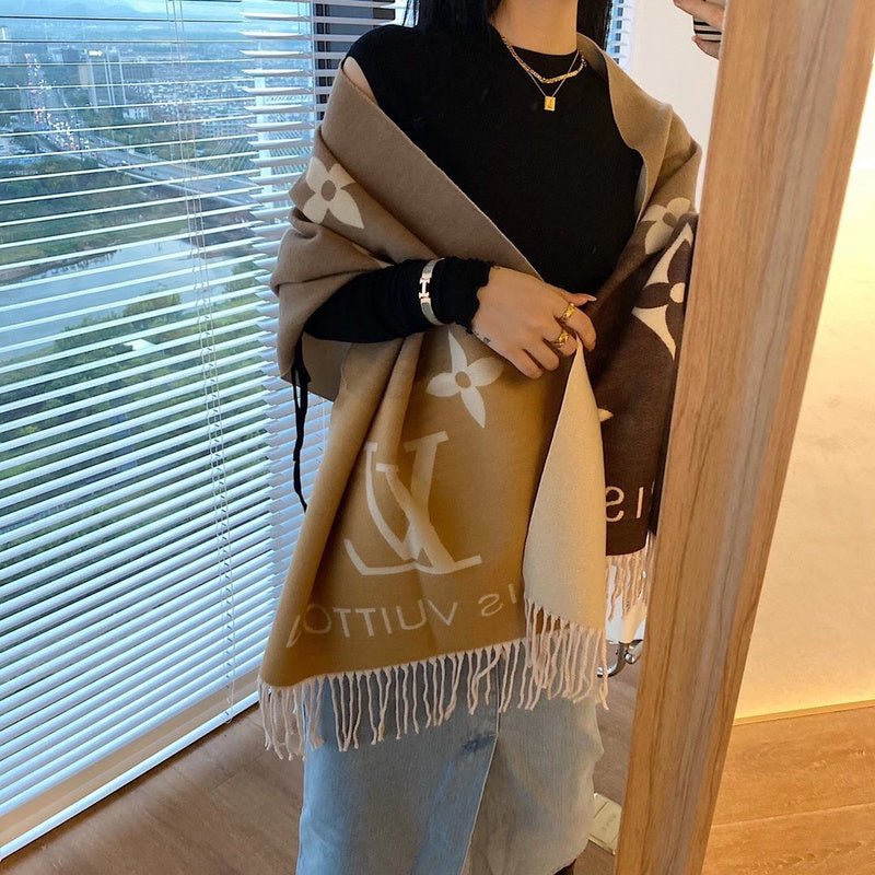 LV Gradient Monogram Motifs Fringed Soft Scarf - Image 13