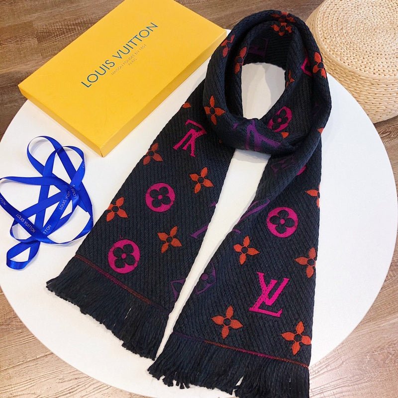 LV Four-Color Textured Knit Monogram Fringed Scarf - Image 4