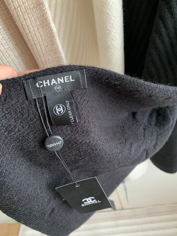CHANEL Cable Knit Solid Color Scarf Pair - Image 9