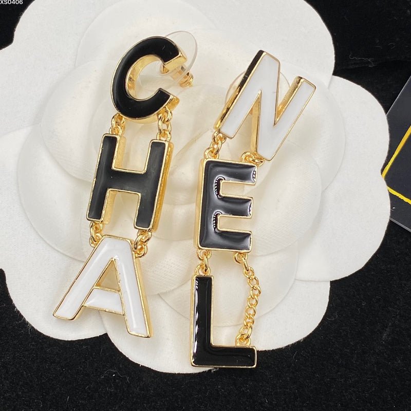 Chanel CHANEL Letter Two-Tone - Image 4