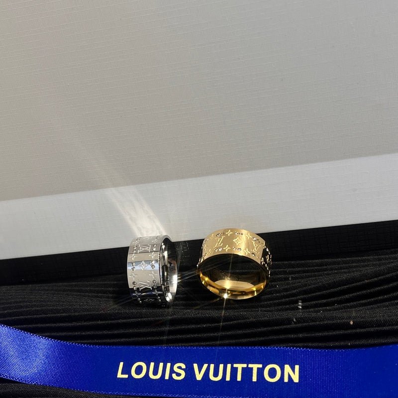 LV Pave Monogram Band Ring - Image 9