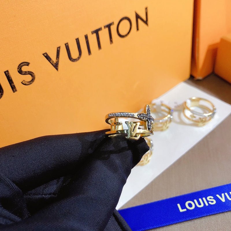 LV Double Hoop Logo Effortless Ring - Image 5