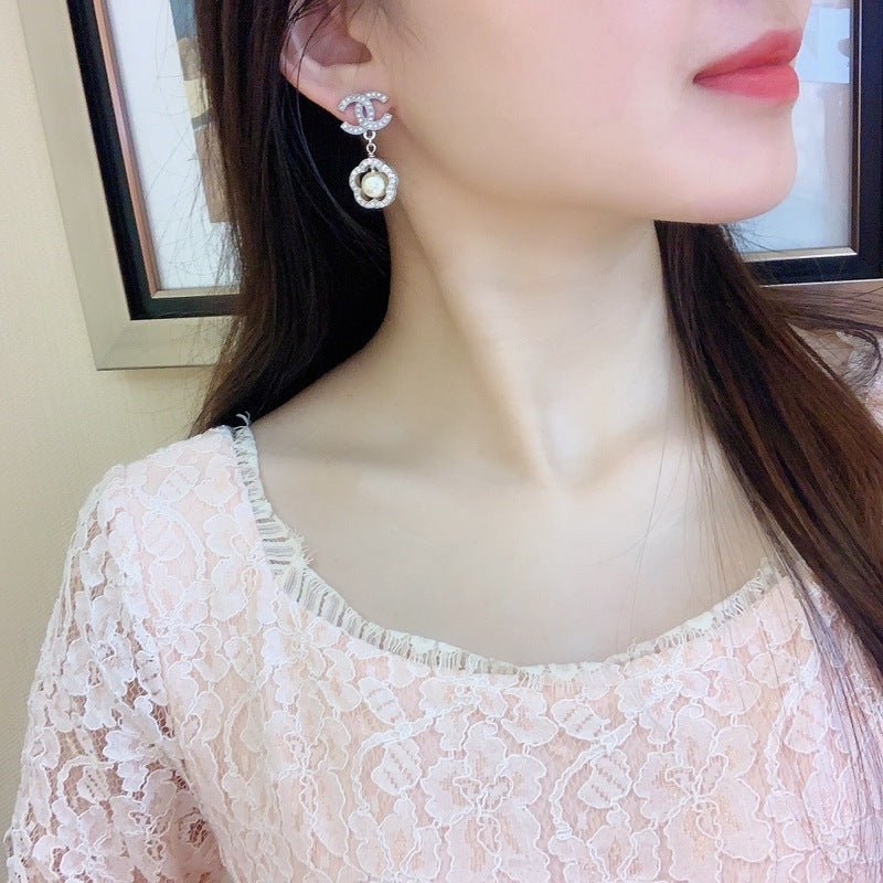 Chanel Silver Crystal Pearl Flower - Image 5
