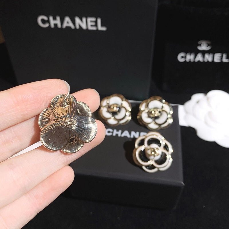 Chanel Black White Enamel Camellia CC Stud - Image 3