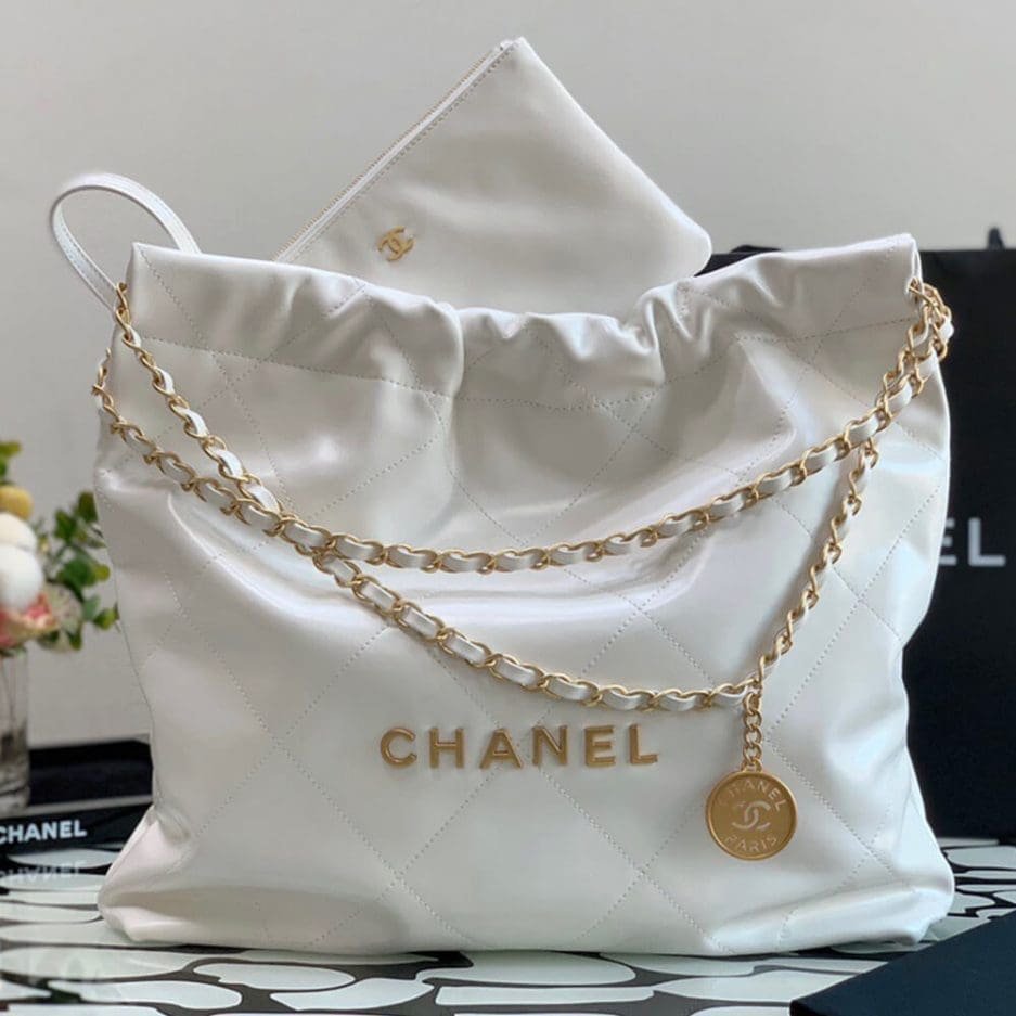 Alternative view of CHANEL 22 SMALL HANDBAG