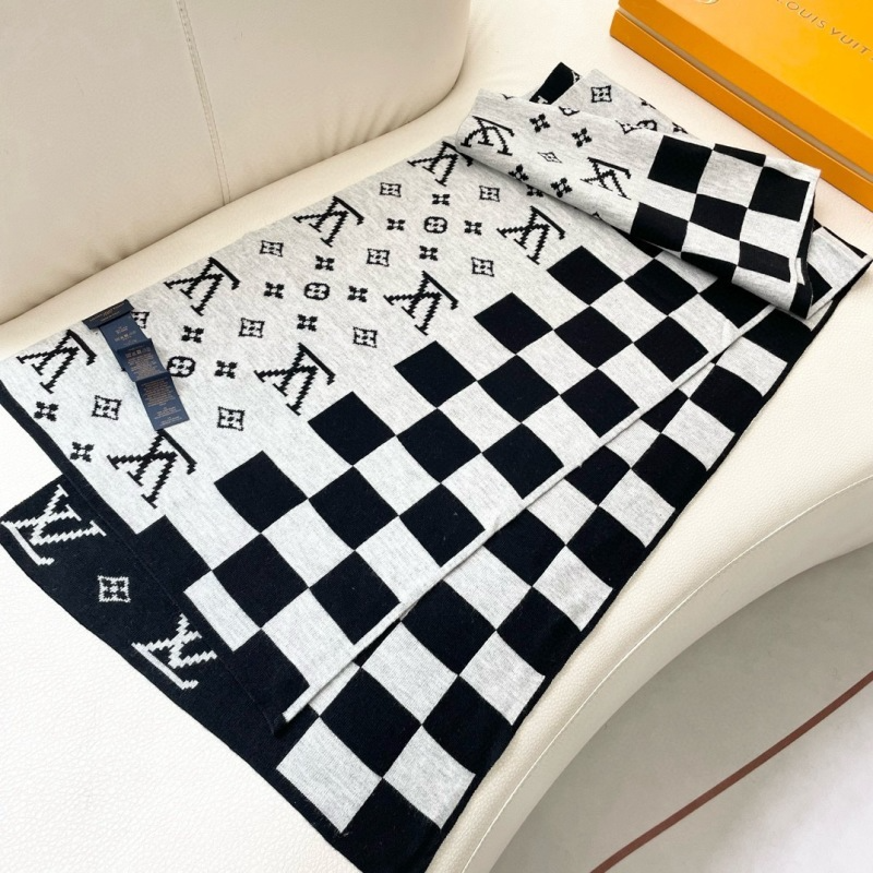 LV Checkerboard & Monogram Reversible Scarf - Image 5