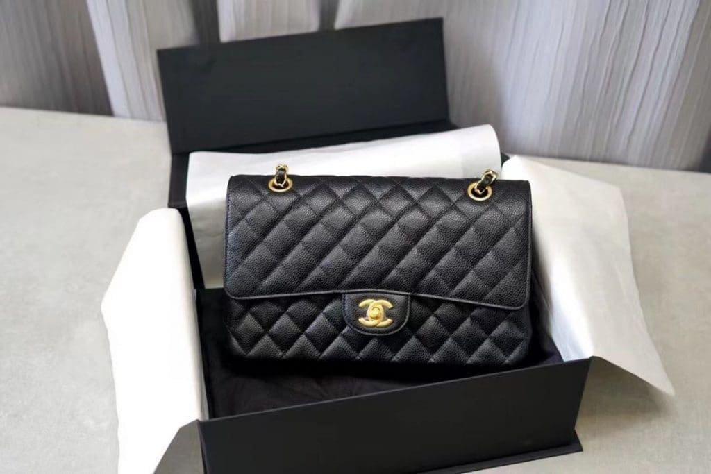 Alternative view of CHANEL Classic Flap Handbag GRAINED CALFSKIN & GOLD METAL
