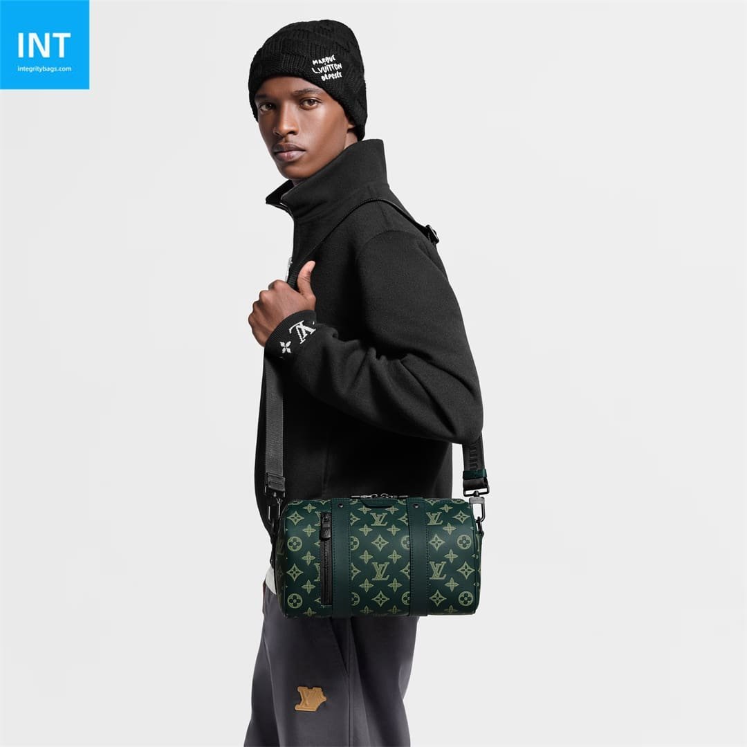 Alternative view of Louis Vuitton M27184 City Keepall