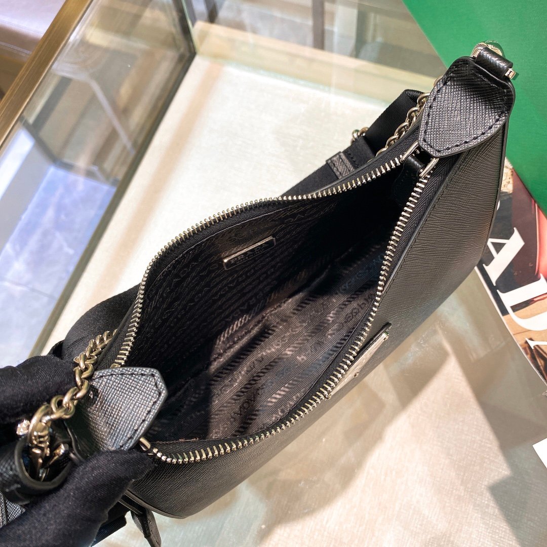 Prada Re-Edition 2005 Saffiano Leather Bag - Image 7