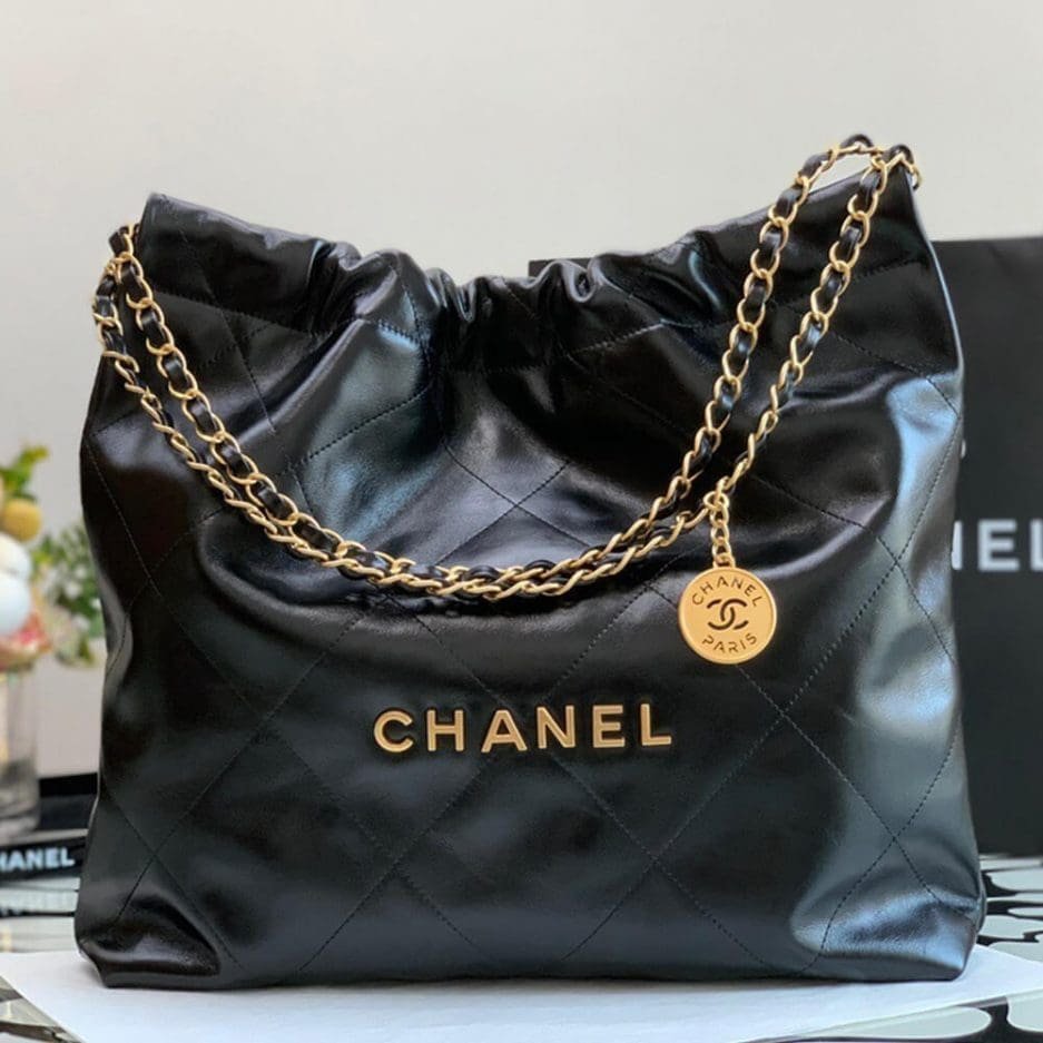 Alternative view of CHANEL 22 SMALL HANDBAG