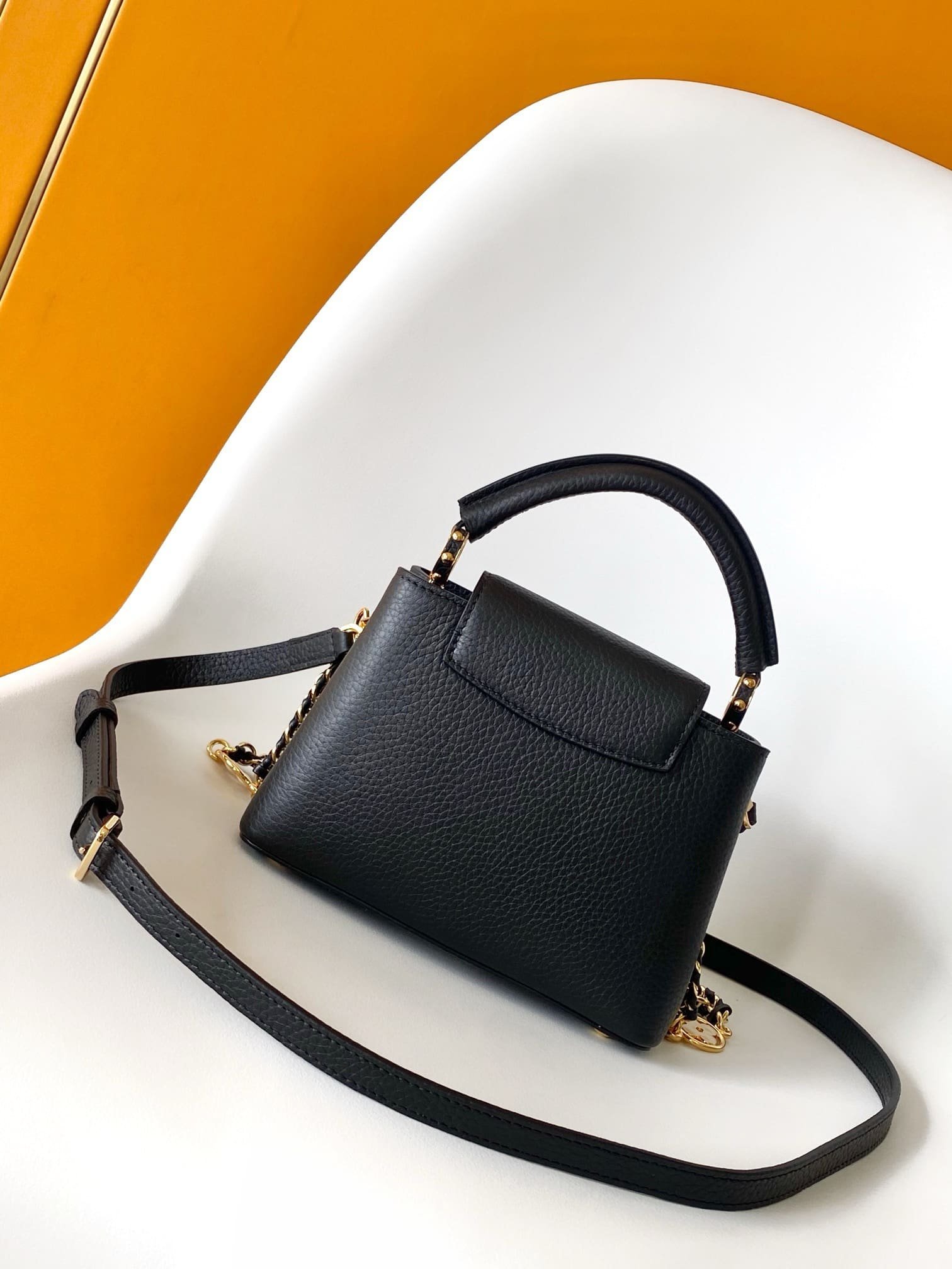 Louis Vuitton Capucines BB Taurillon - Image 4