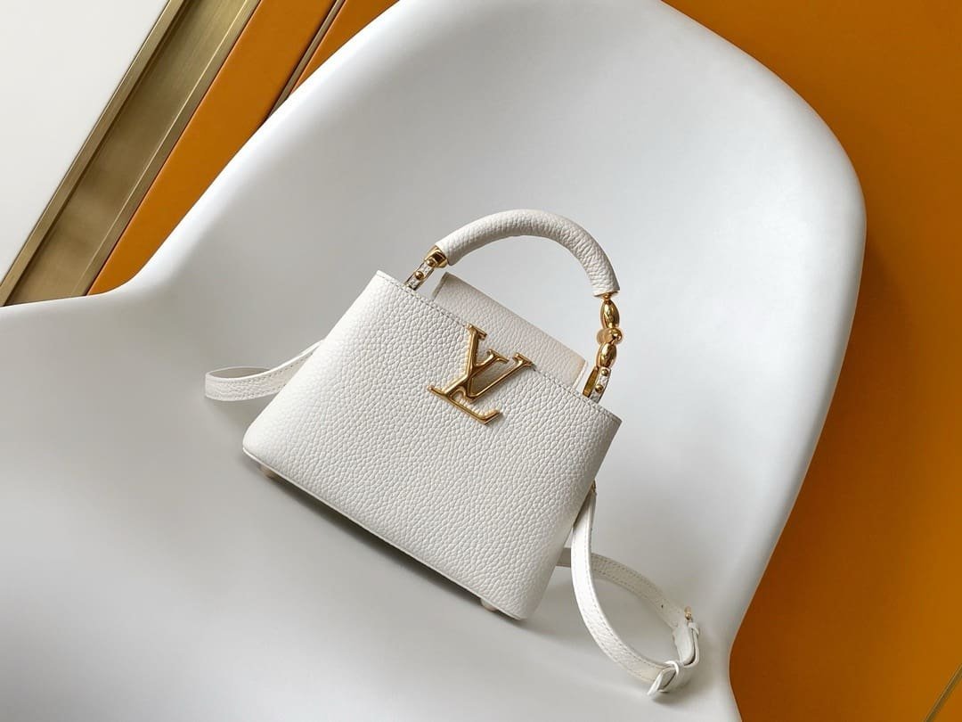 Alternative view of Louis Vuitton Capucines Mini Taurillon