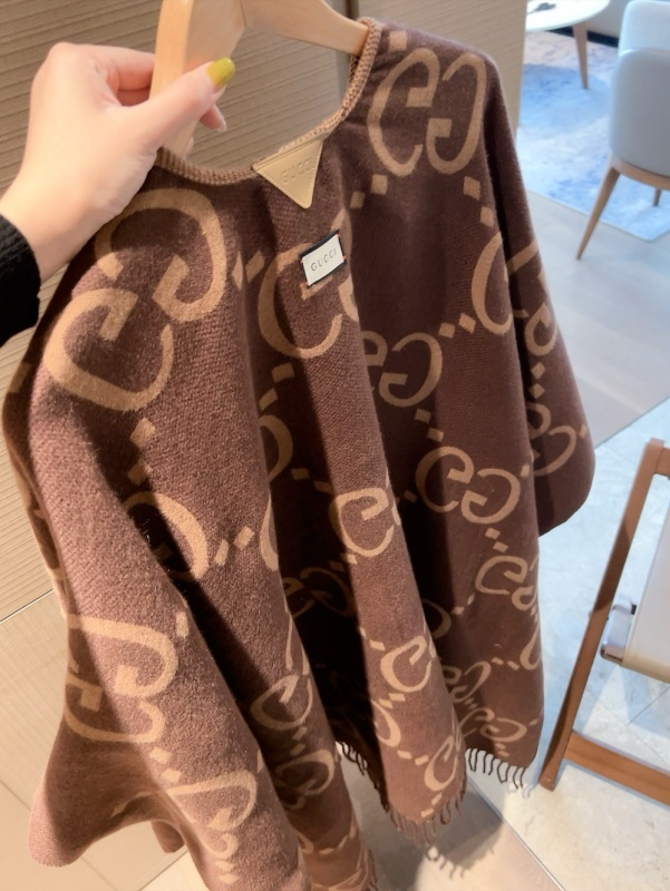 GUCCI Wool Oversized GG Tassel Shawl - Image 5