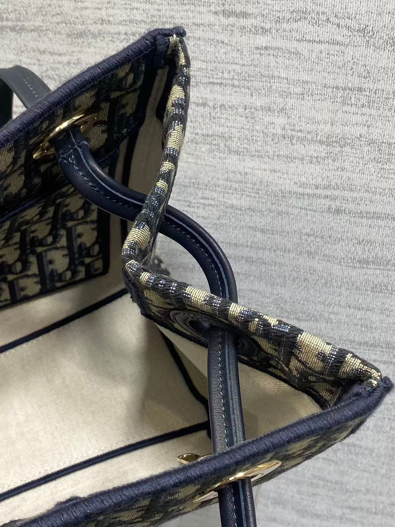 Dior Oblique Bow Jacquard Canvas Medium Tote Bag - Image 5