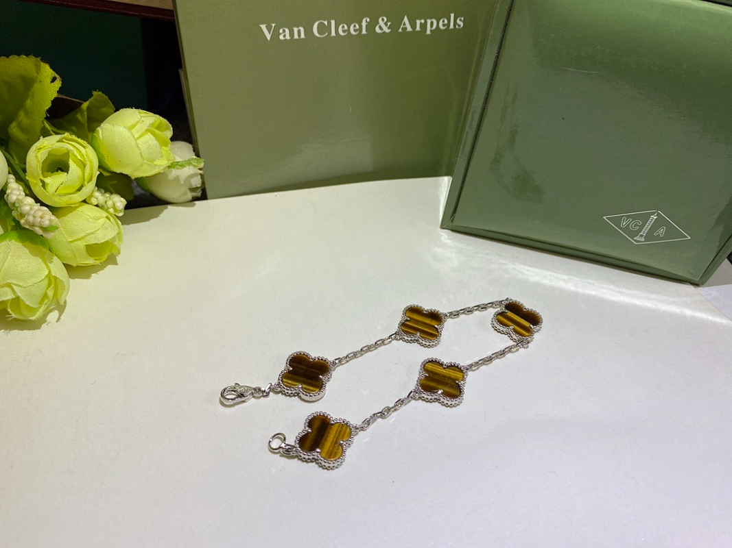 VAB61 Women's New Product Flower Bracelet Jewelry - Image 3
