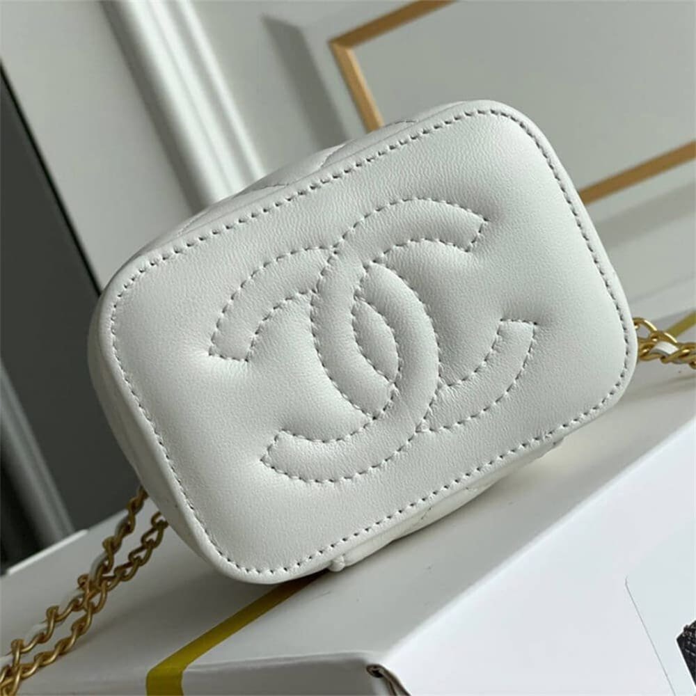 Chanel Vanity Lambskin Chain Bag - Image 3