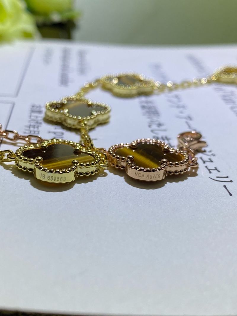 Alternative view of VAB61   Women's New Product Flower Bracelet Jewelry