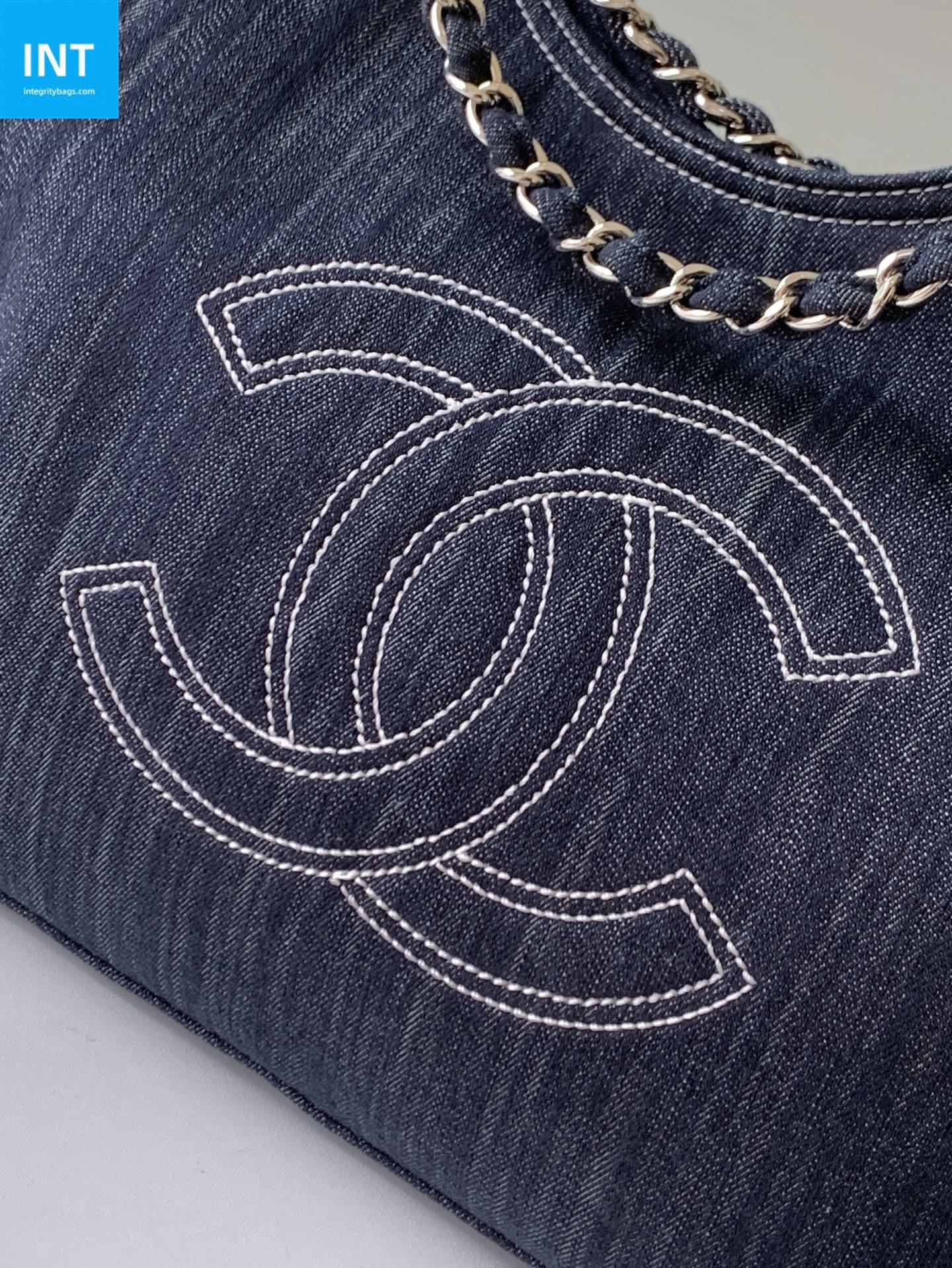 Chanel 25 Denim Leather Tote Bag (Navy Blue) - Image 8
