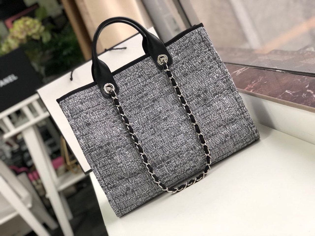Chanel Deauville Raffia Canvas Tote Bag - Image 9