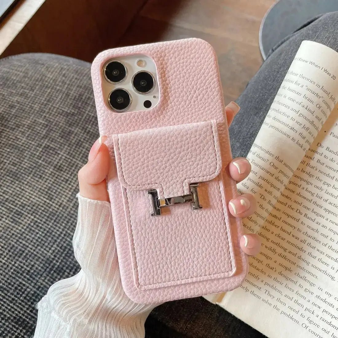 Alternative view of Le Rose Herm??s iPhone 17 Pro Max Case with Cardholder