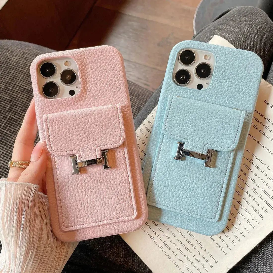 Le Rose Herm??s iPhone 17 Pro Max Case with Cardholder - Image 3