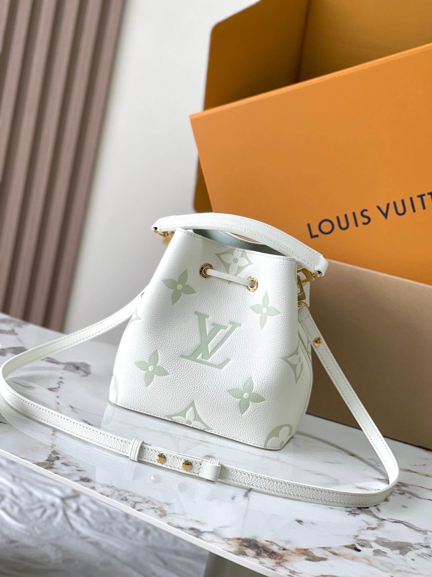 Louis Vuitton NéoNoé BB Embossed - Image 4