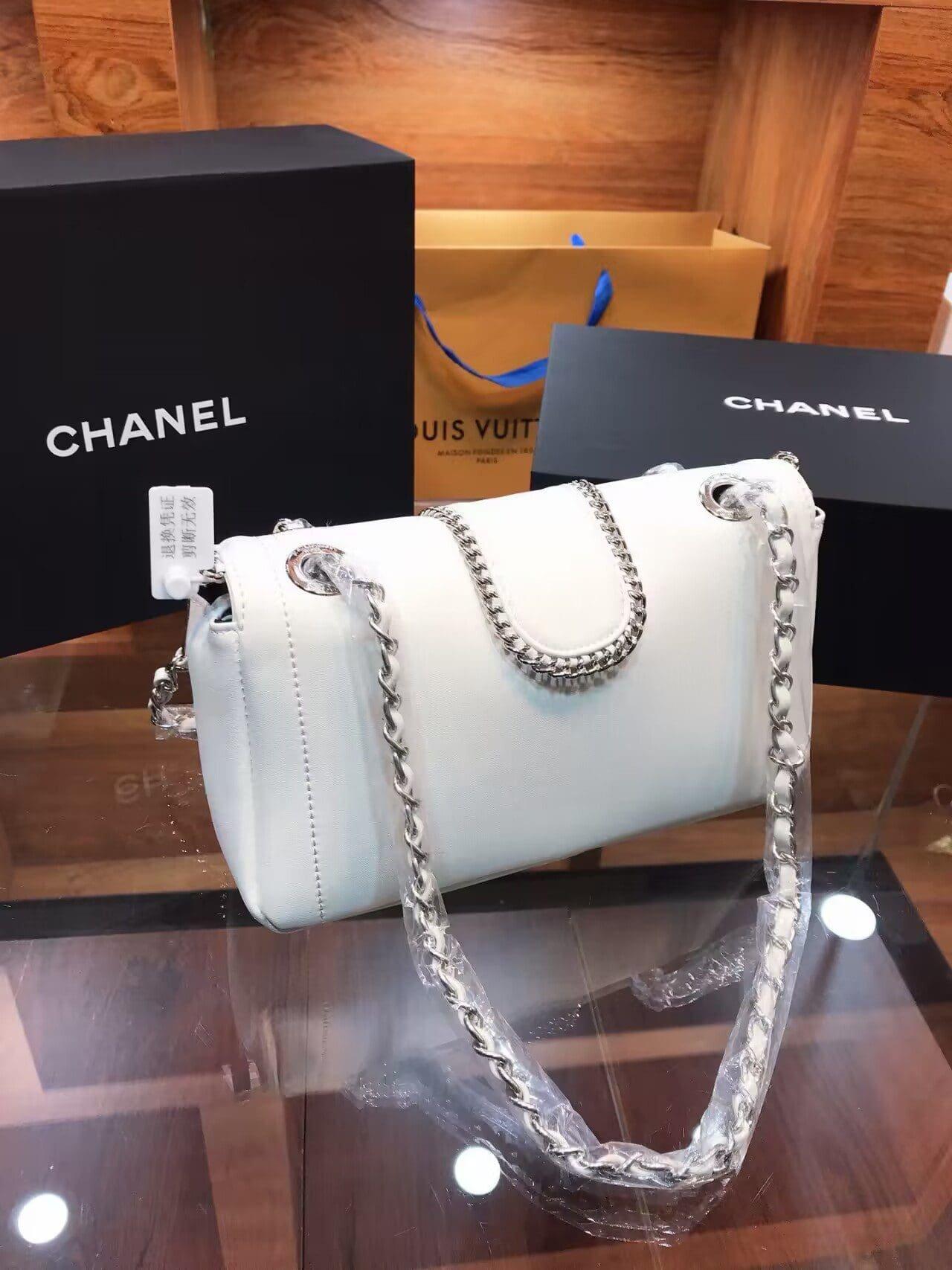 CHANEL Lambskin Mini Madison Flap White - Image 5