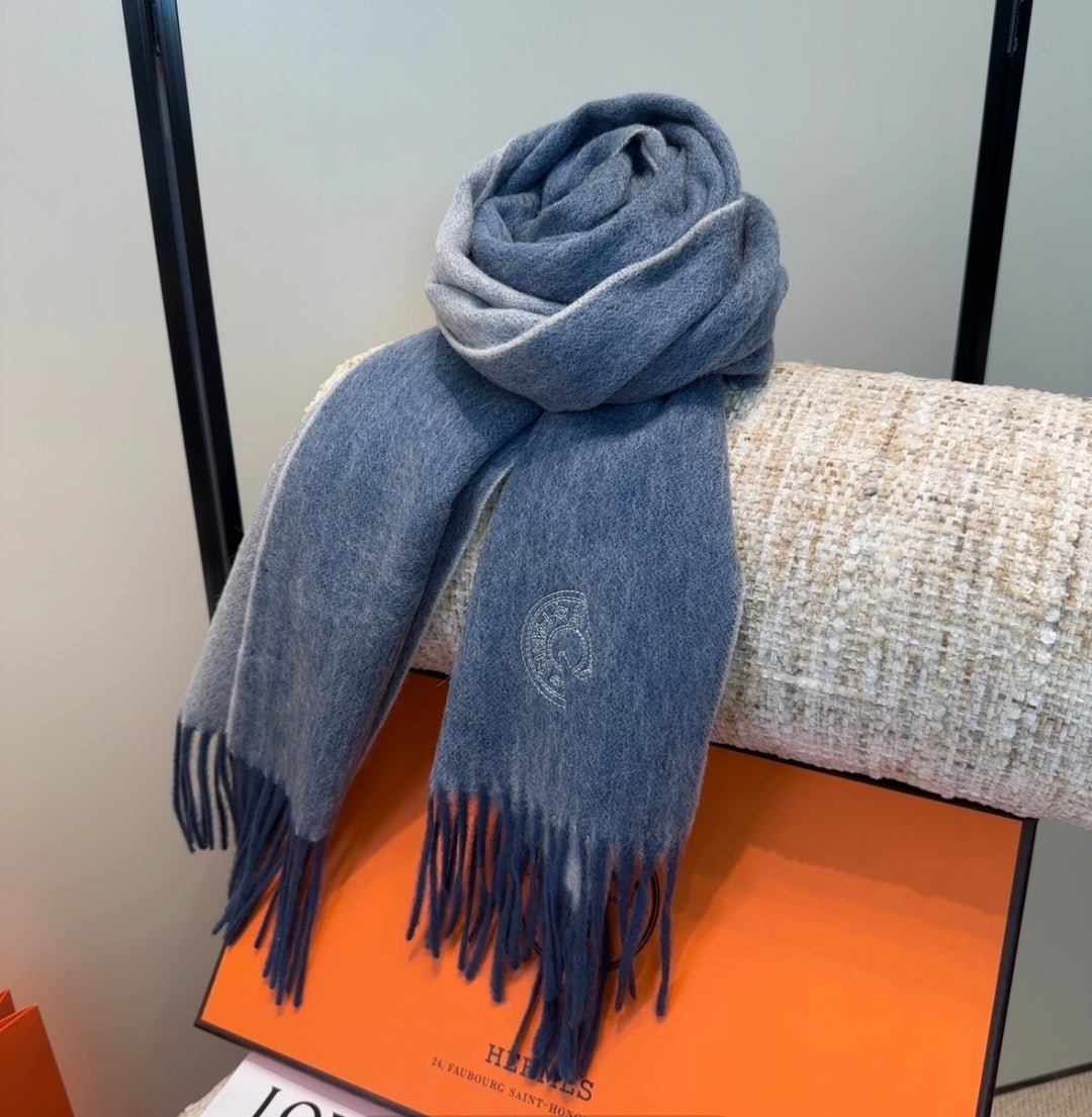 Alternative view of HERMES HERMES 25S SCARF 190 IN CASERE 854637