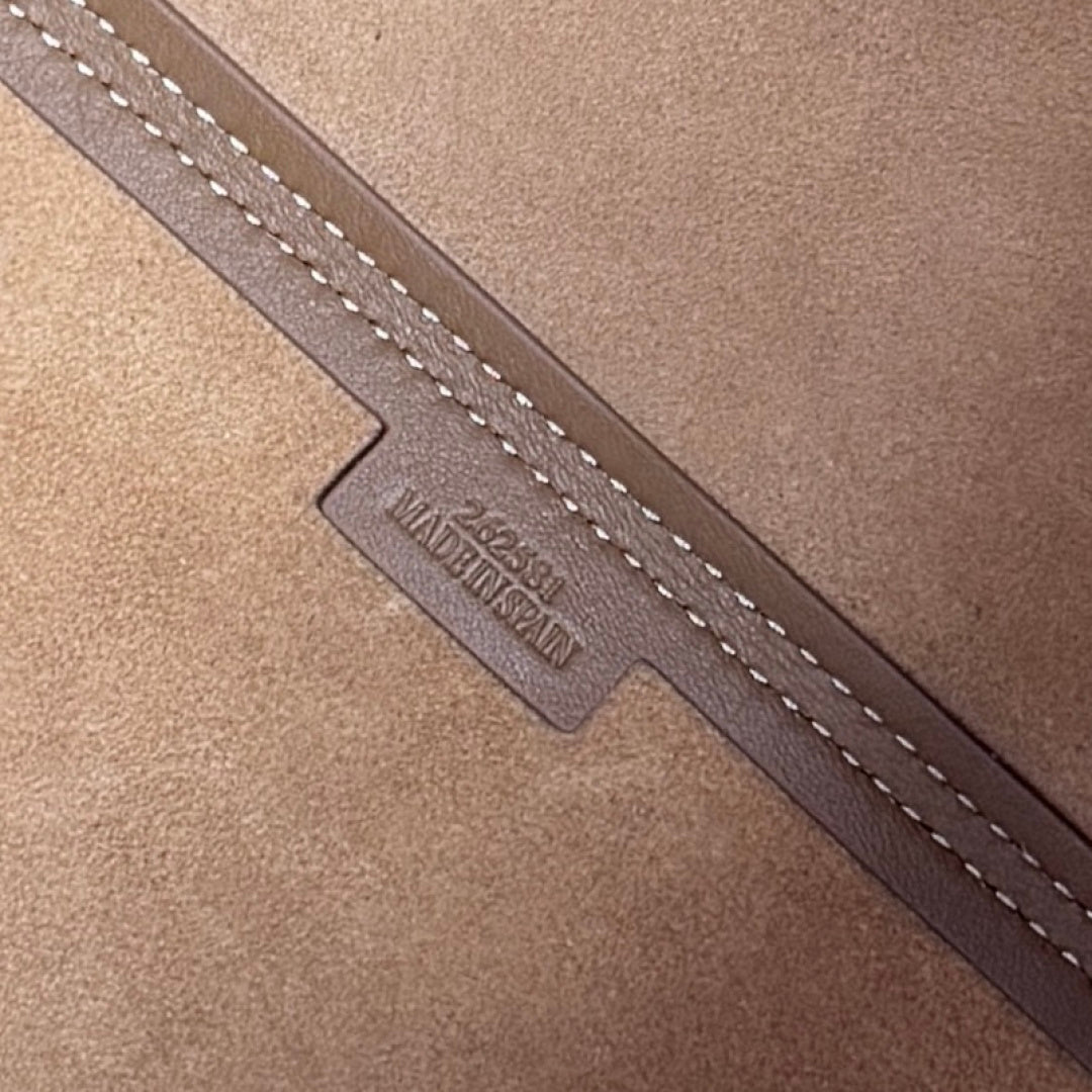 Loewe Medium Puzzle Fold Taupe Soft Grain Cow - Image 9