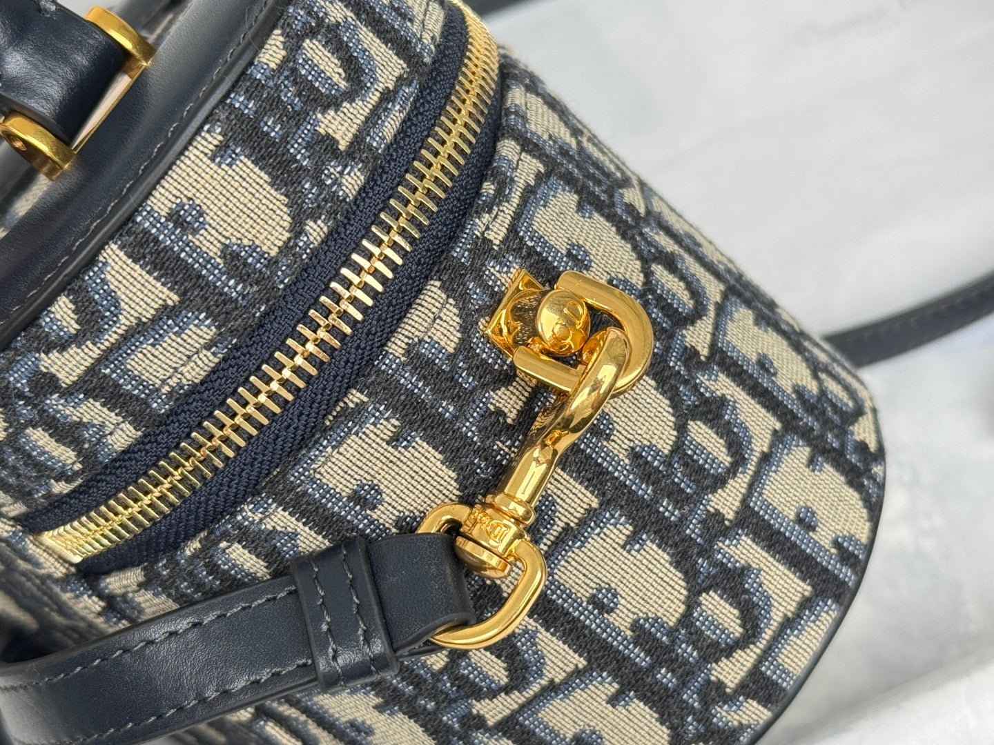 Dior 30 Montaigne Vanity Series Blue Jacquard Canvas - Image 5