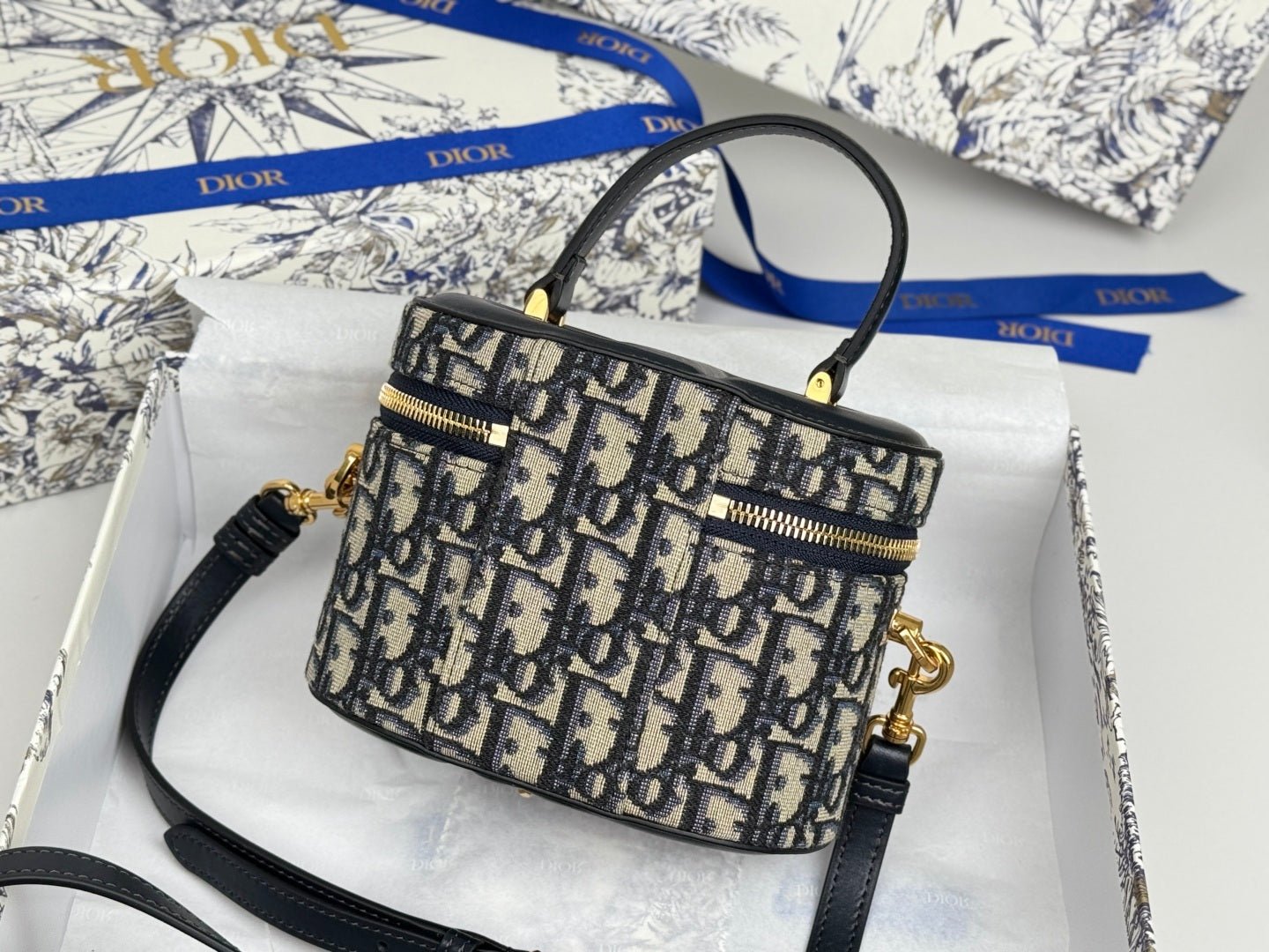 Dior 30 Montaigne Vanity Series Blue Jacquard Canvas - Image 3