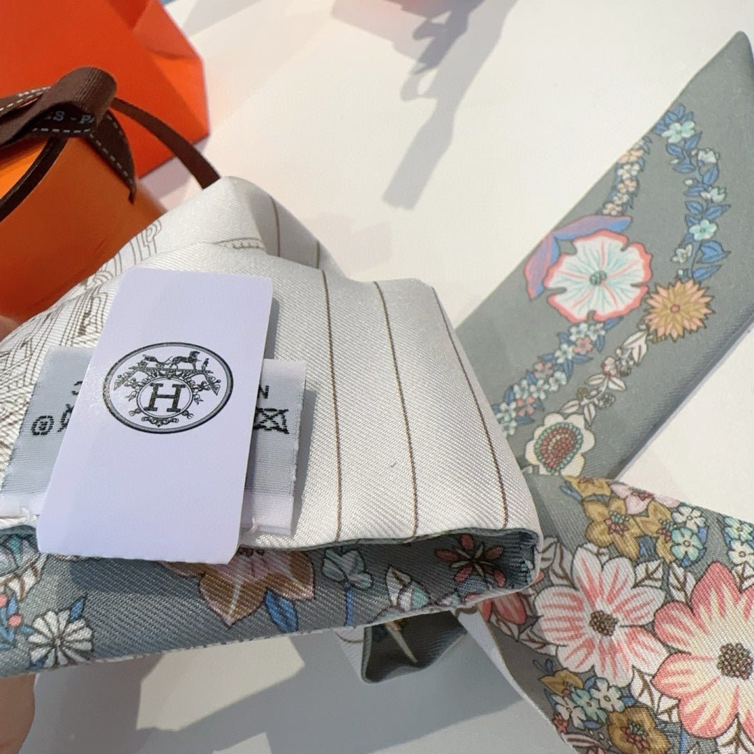 Hermès Floral Print Silk Twilly - Image 6