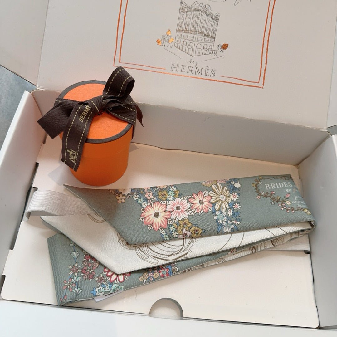 Alternative view of HERMES HERMES 25S SILK NECKERCHIEF 86 IN SILK 714376