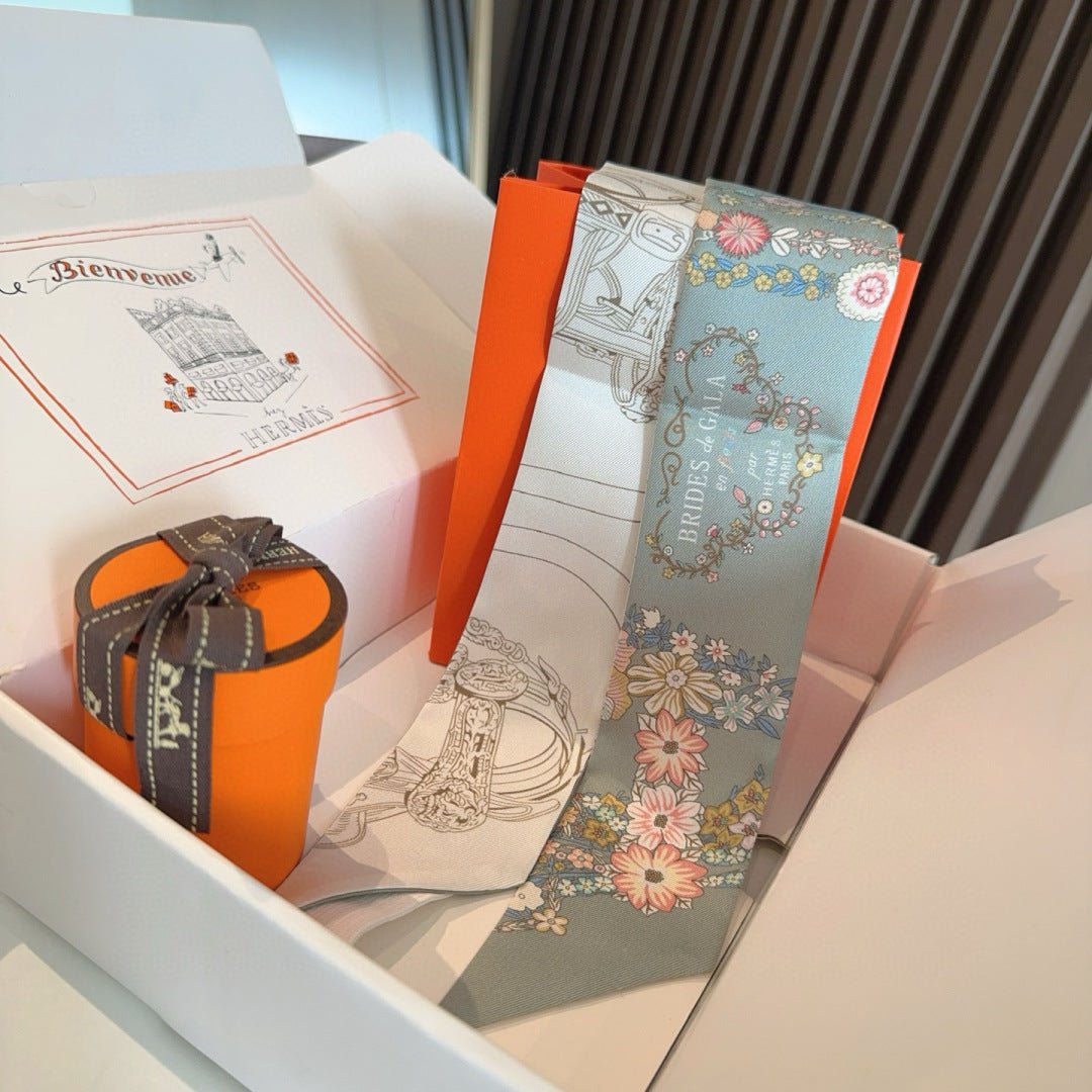 Hermès Floral Print Silk Twilly - Image 5