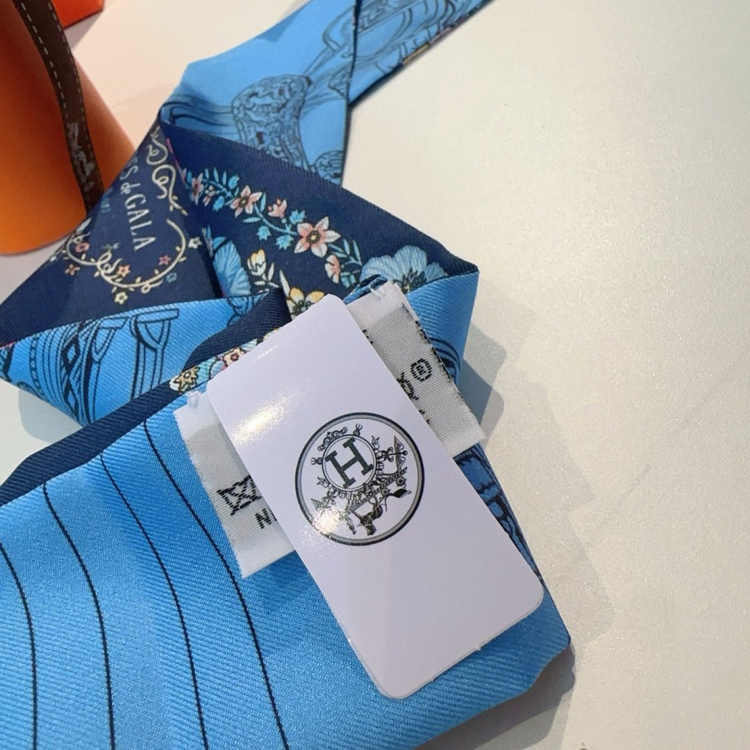 Hermès Floral Silk Twilly - Image 5