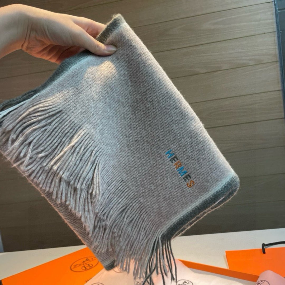 Hermès Cashmere Logo Scarf - Image 9