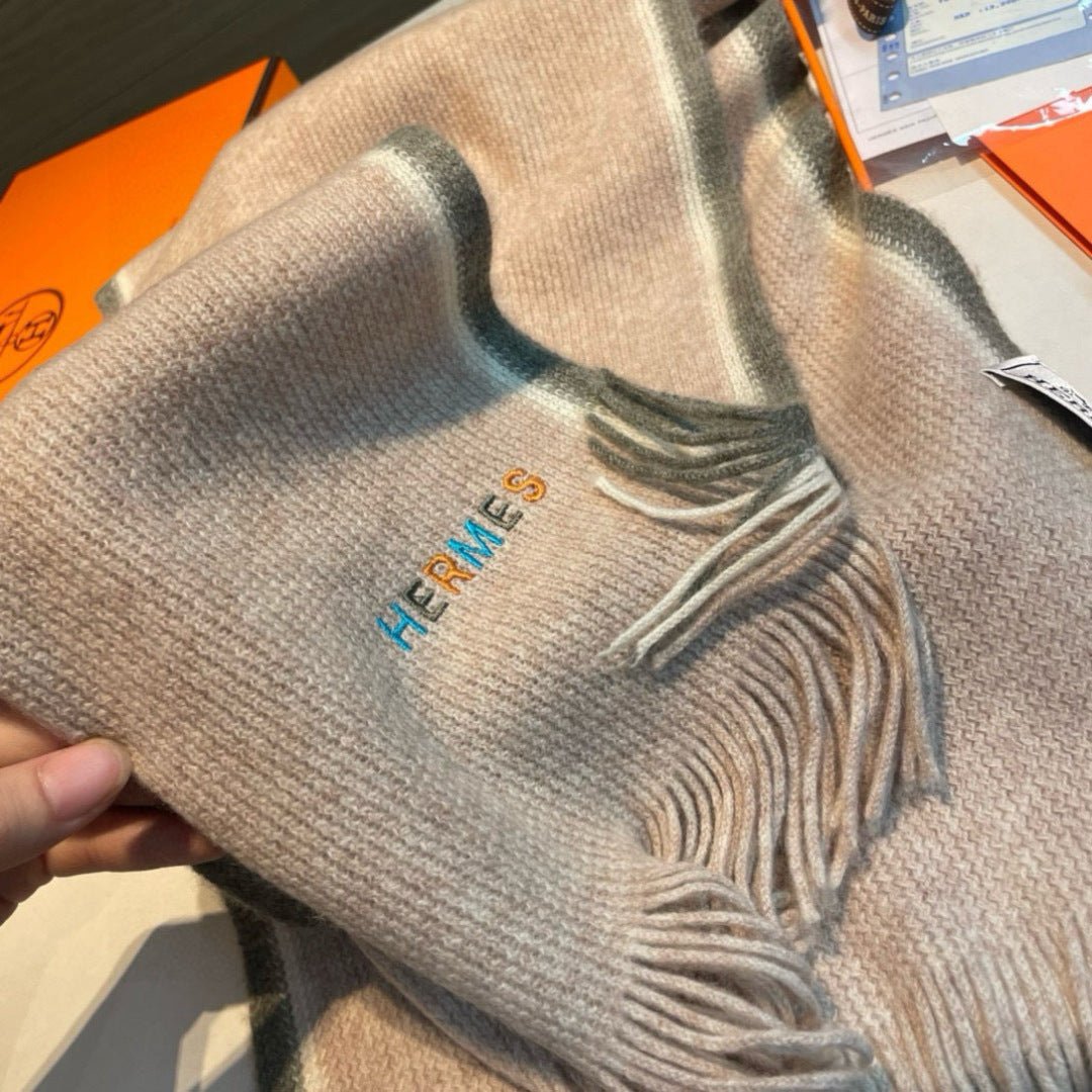 Hermès Cashmere Logo Scarf - Image 5