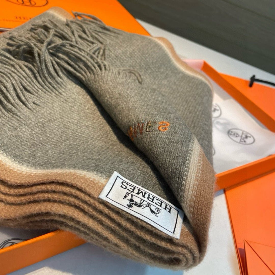 Hermès Cashmere Embroidered Scarf - Image 7