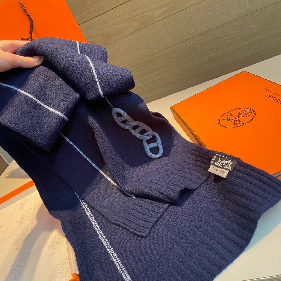 Hermès Knit Cashmere Scarf - Image 7