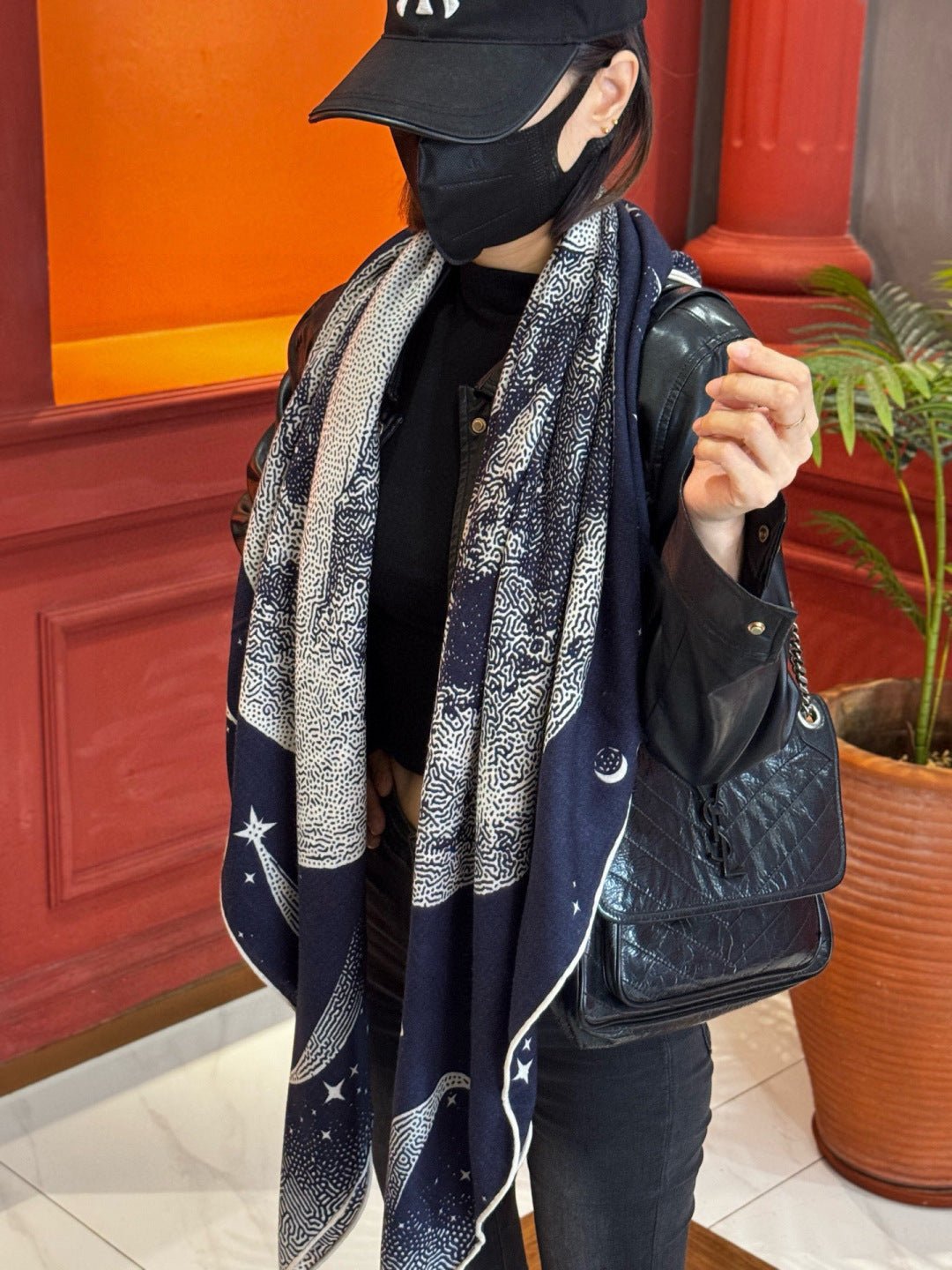 Hermès Cashmere Reversible Scarf - Image 7