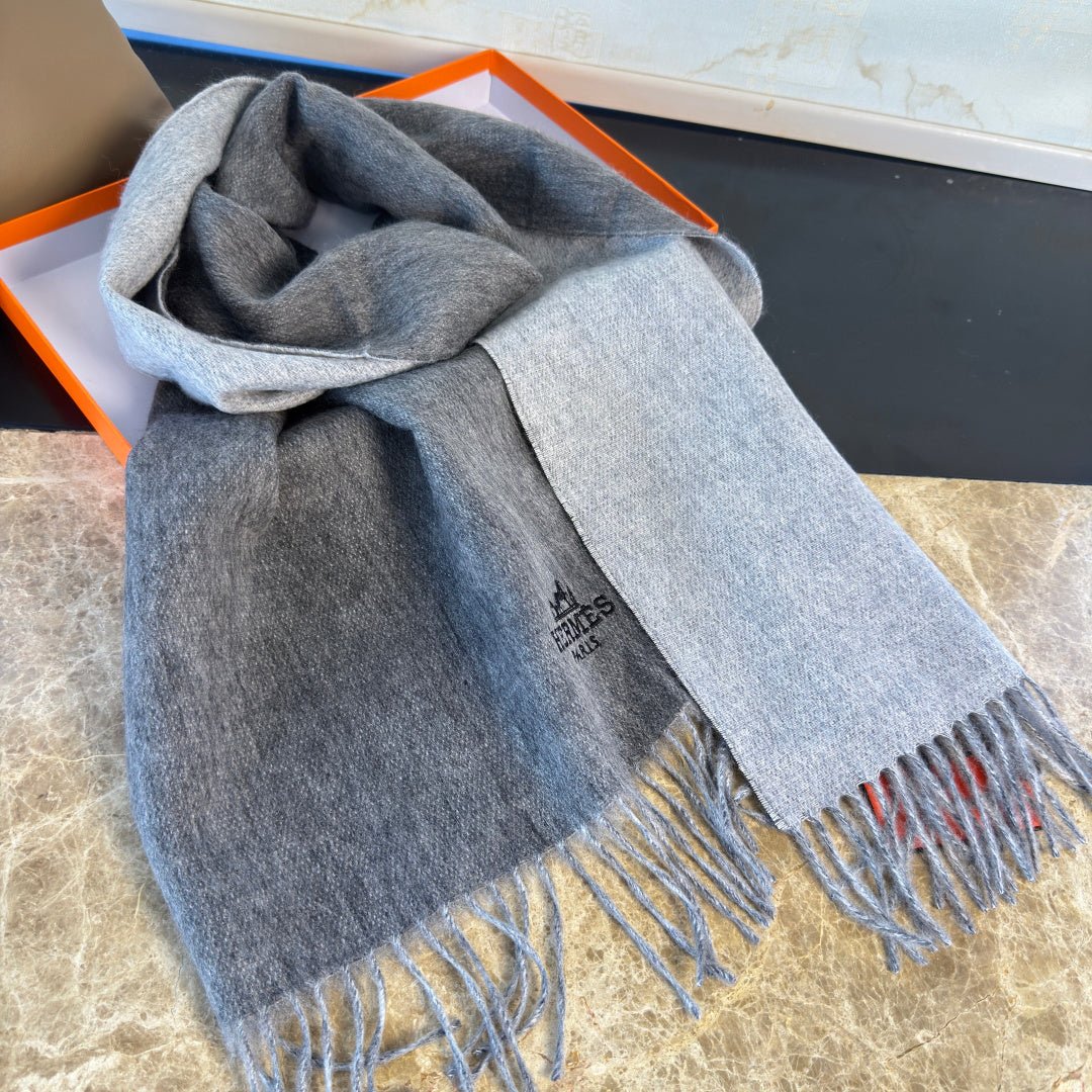 Hermès Embroidered Cashmere Scarf - Image 6