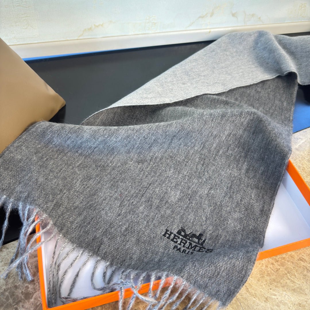 Hermès Embroidered Cashmere Scarf - Image 9