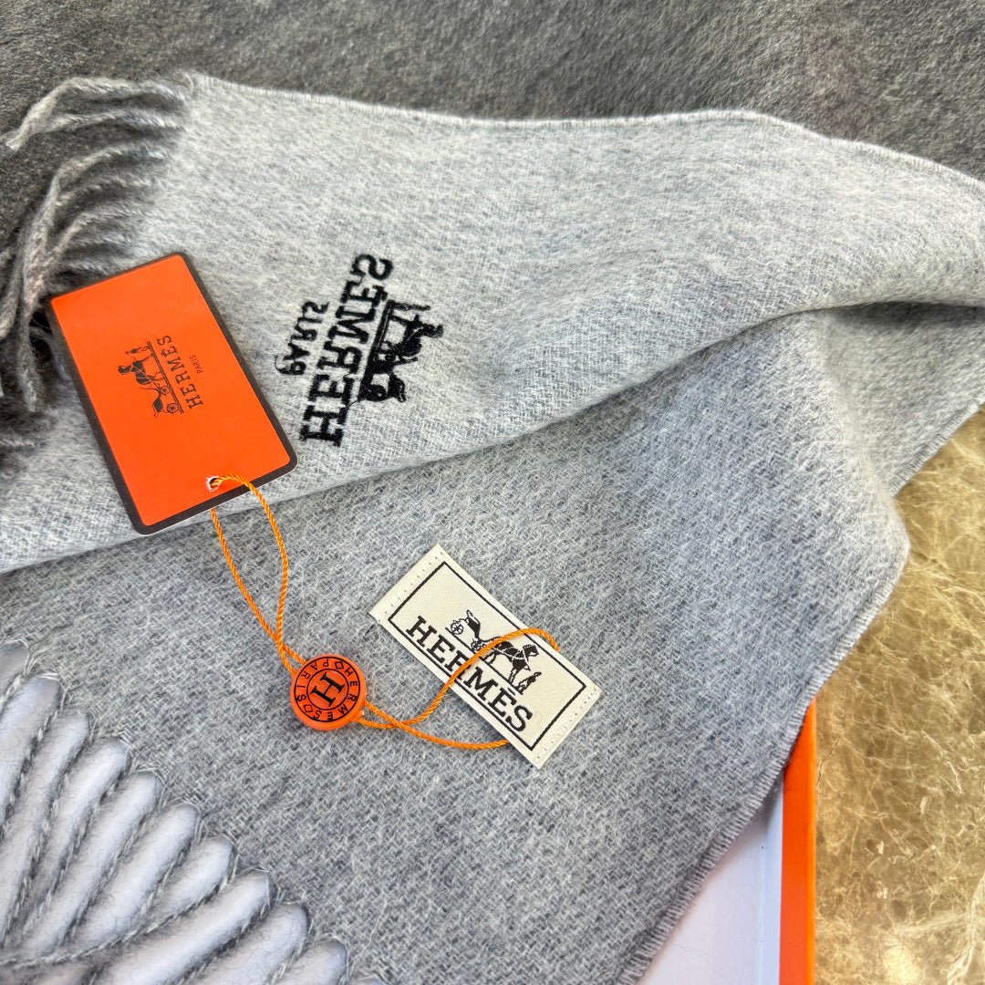 Hermès Embroidered Cashmere Scarf - Image 10