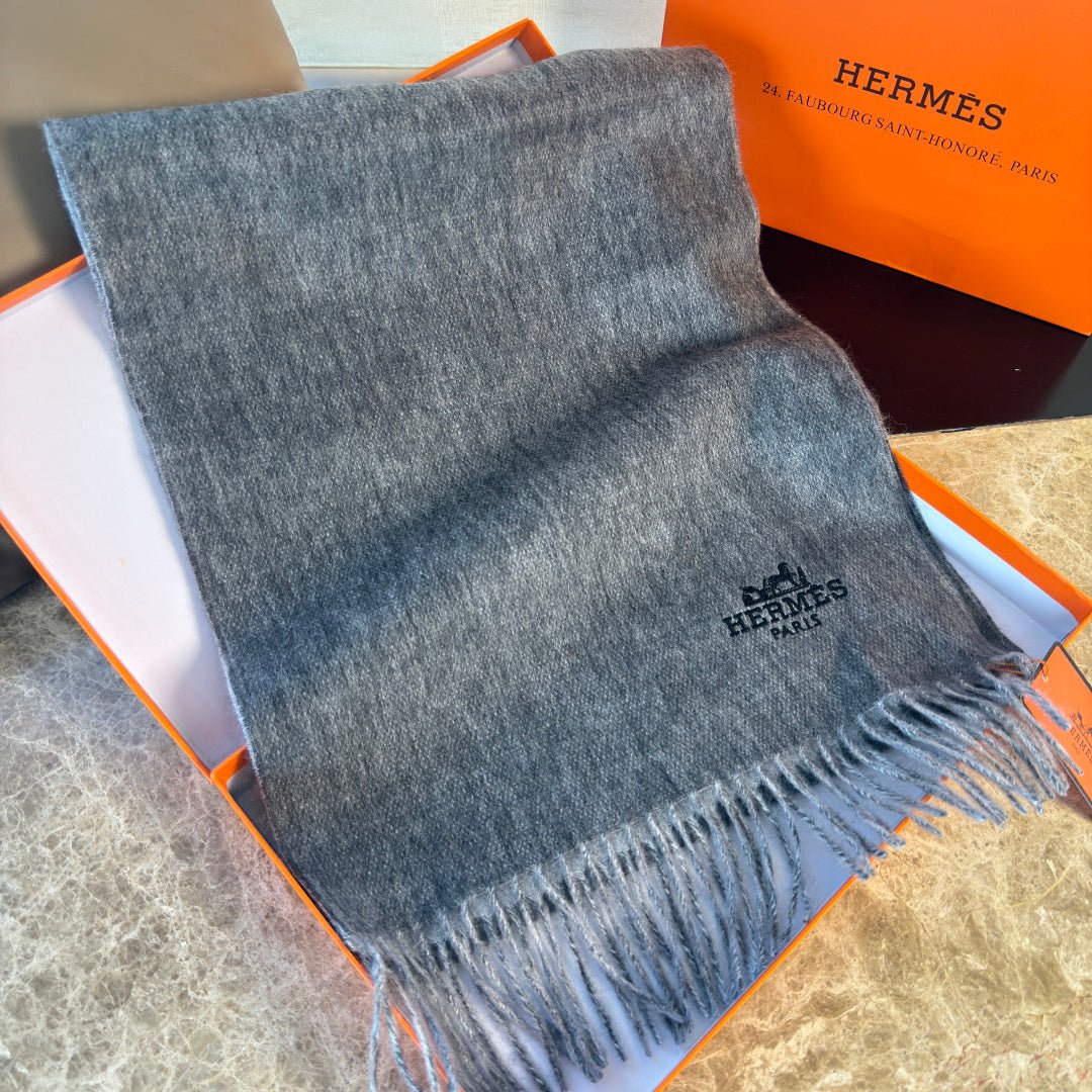 Hermès Embroidered Cashmere Scarf - Image 8