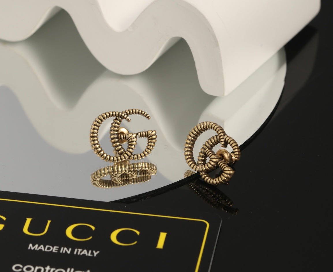GUCCI Twisted Metal GG Stud Earrings - Image 3