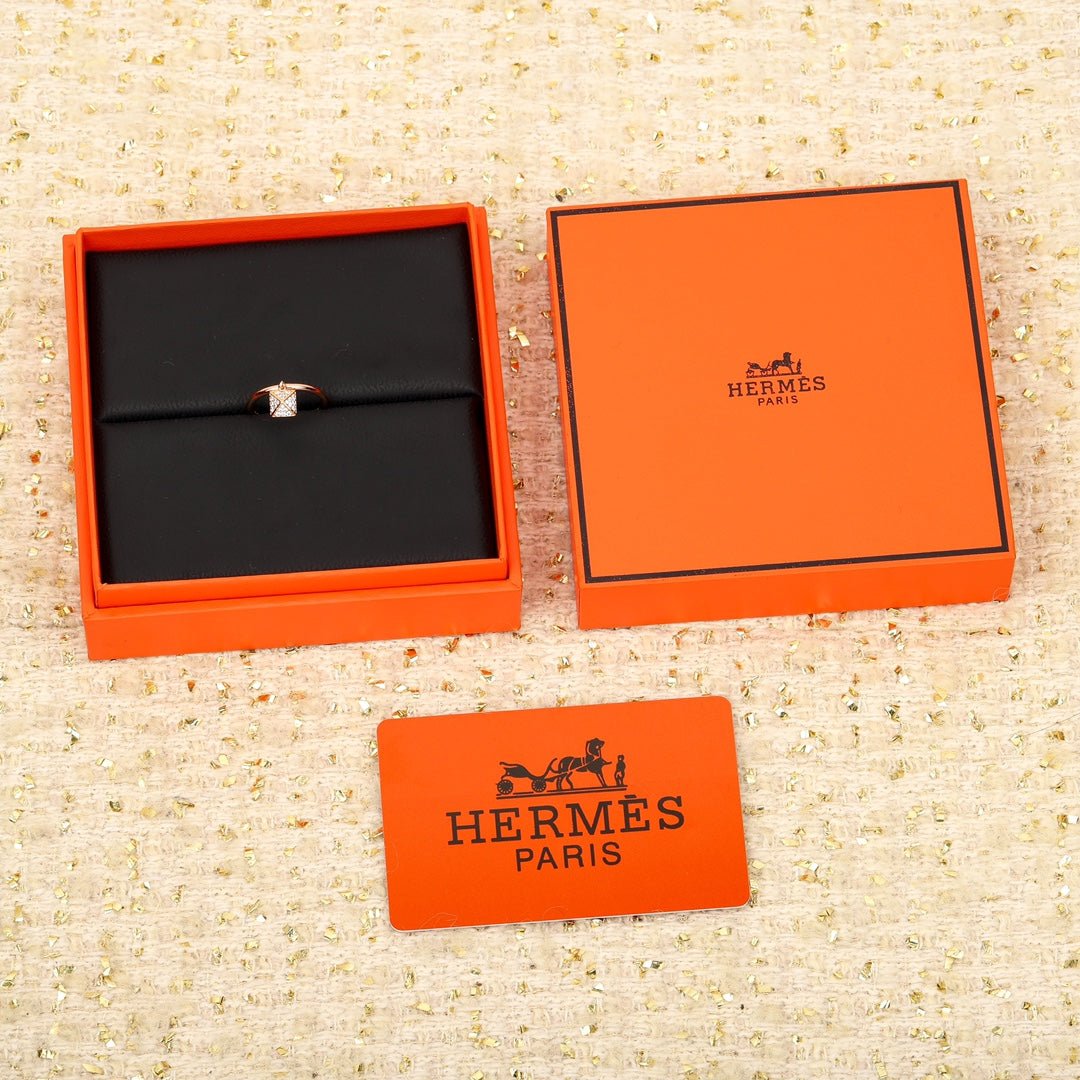 Alternative view of Hermès Rose Gold Diamond Pyramid  Ring