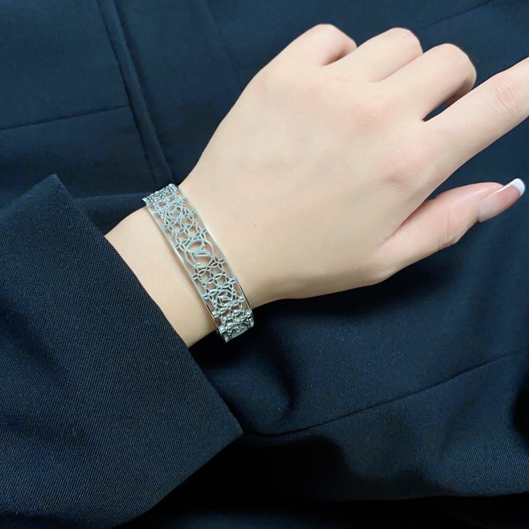 LV Rose Gold Hollow Full Wide Bangle - Image 3