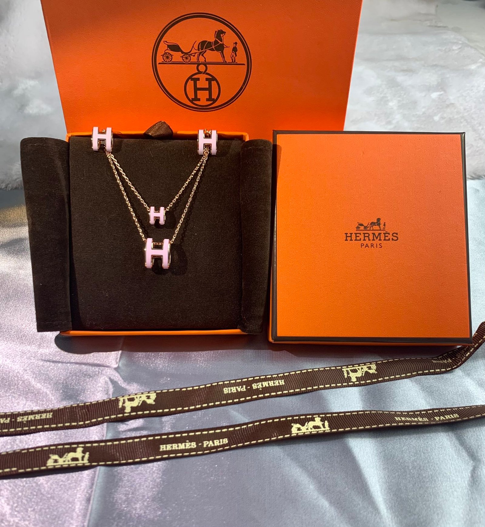 Hermès Pastel Pink Gold Tone Pop Necklace - Image 6