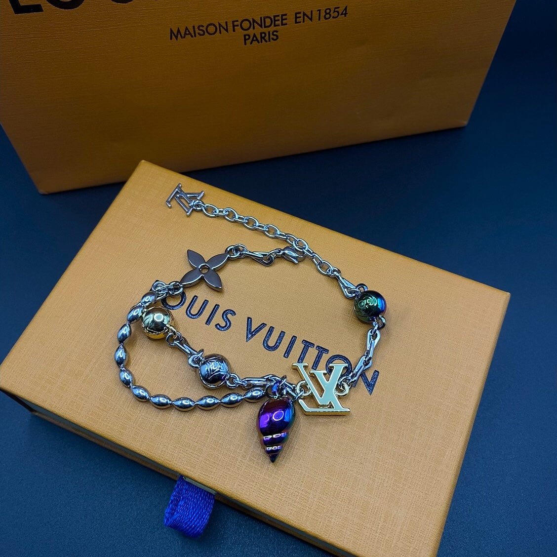 Alternative view of  LV Shell Charm Silver Necklace