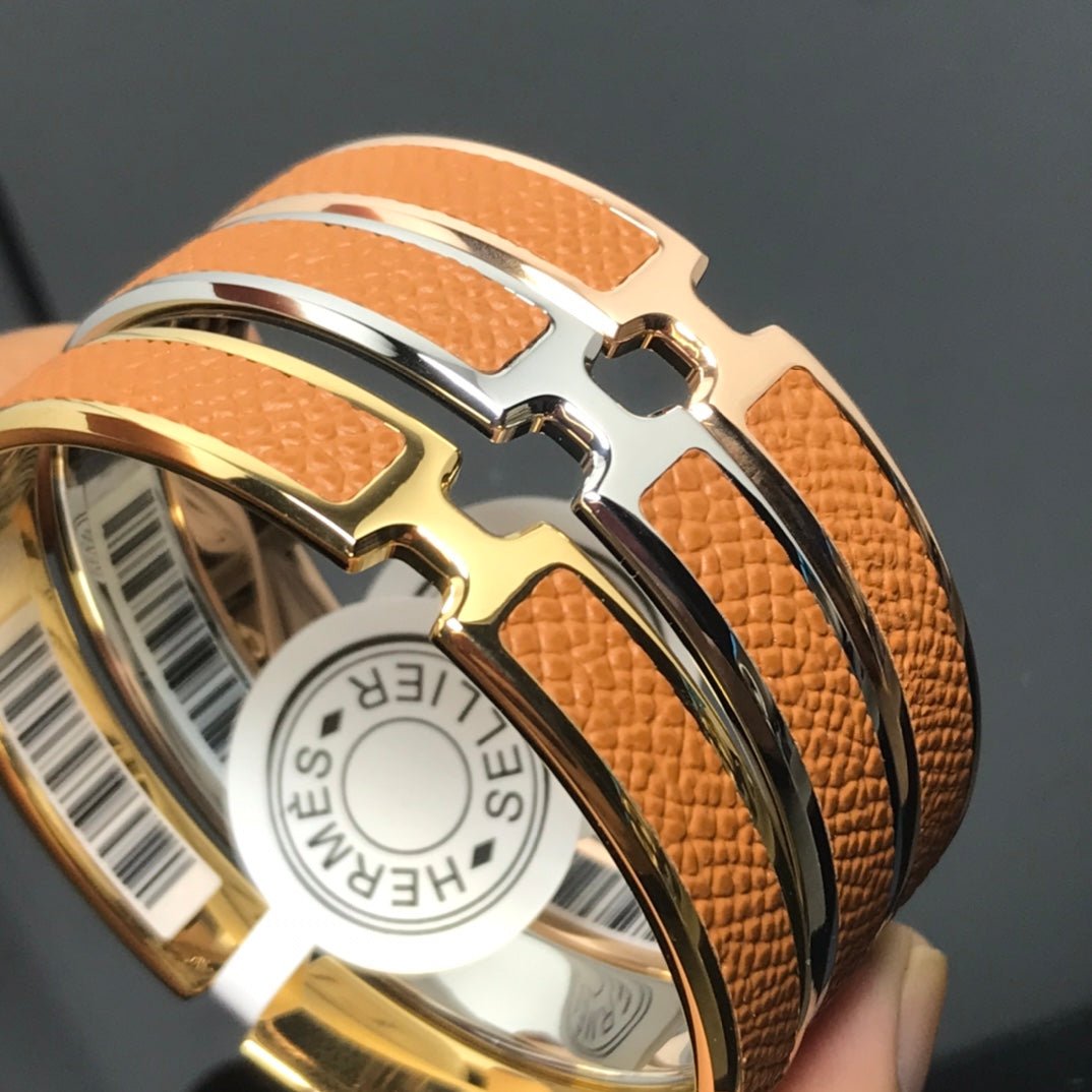 Hermès O'Kelly Red Leather & Gold Bracelet - Image 3
